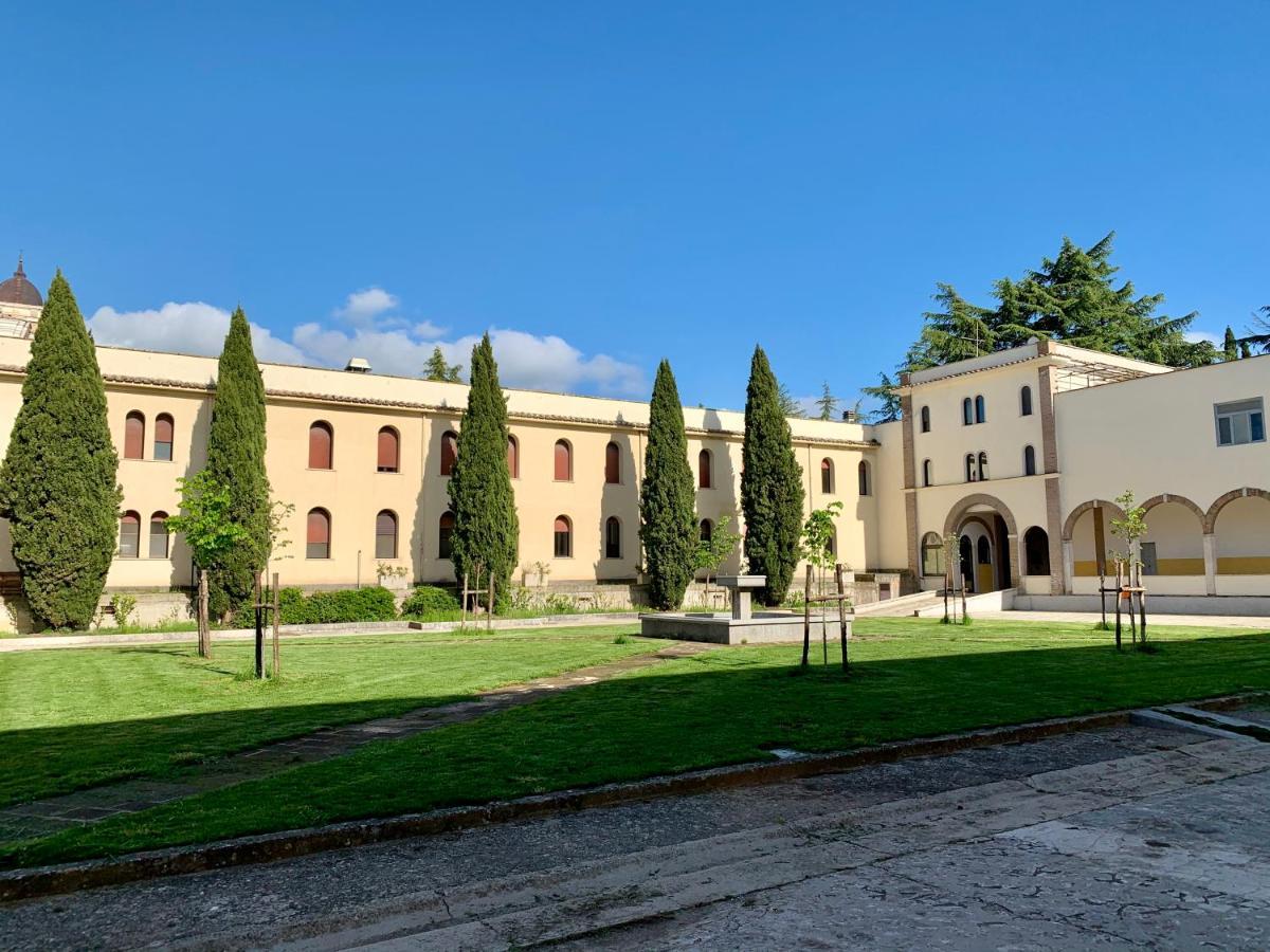 Monastero San Vincenzo - Casa Per Ferie Otel Bassano Romano Dış mekan fotoğraf