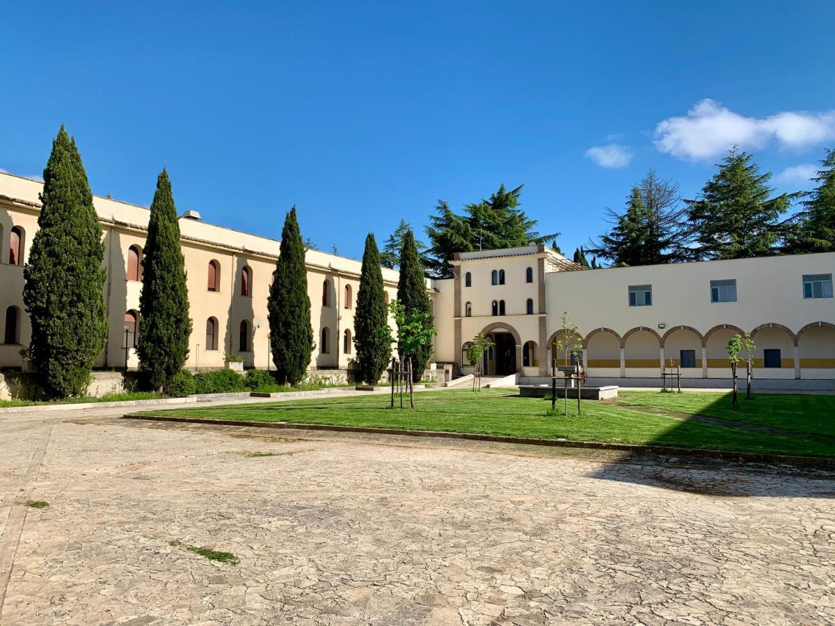 Monastero San Vincenzo - Casa Per Ferie Otel Bassano Romano Dış mekan fotoğraf